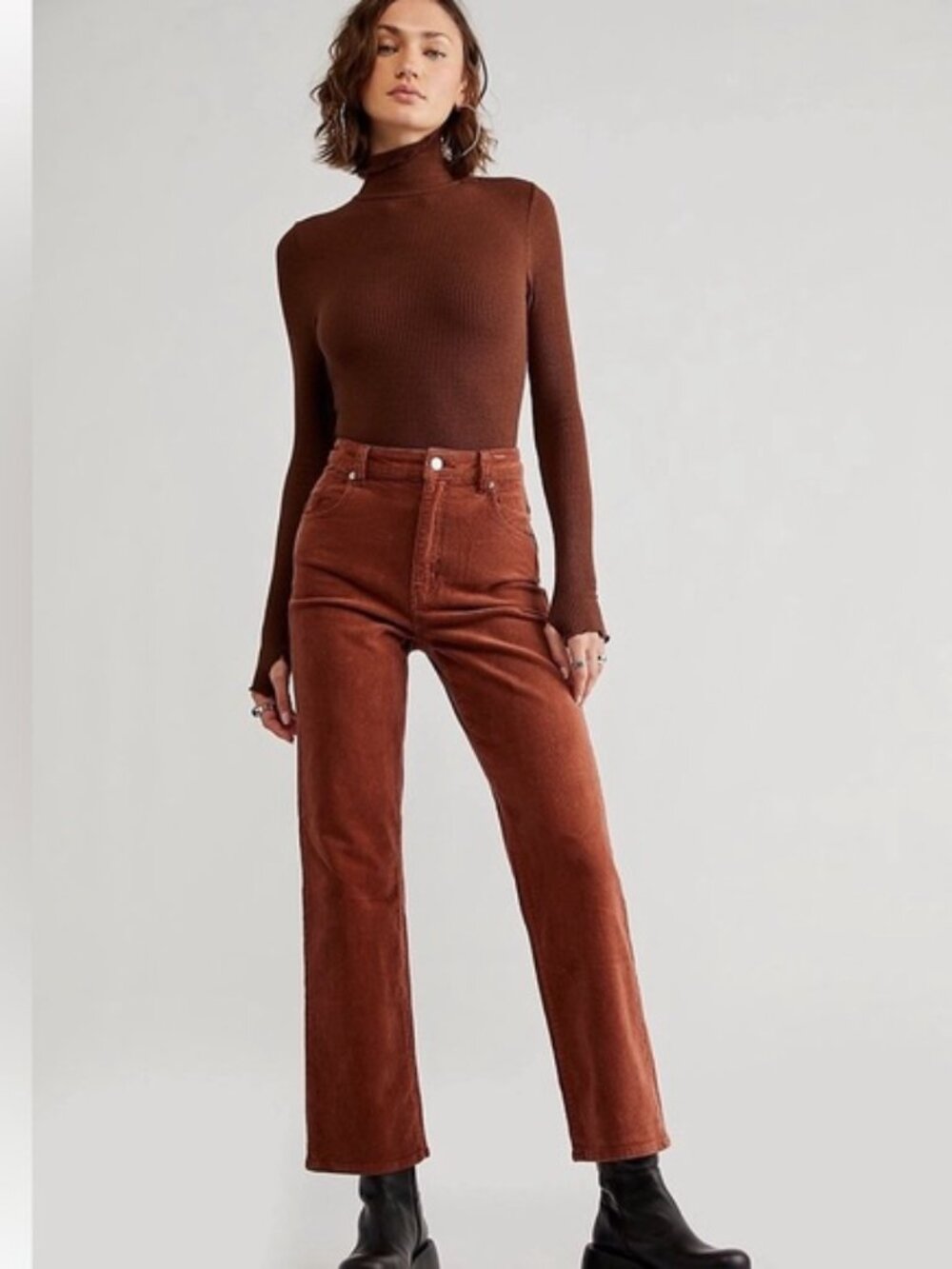 ROLLA’S  Original Straight Leg Corduroy Jeans in Chestnut Sz 27